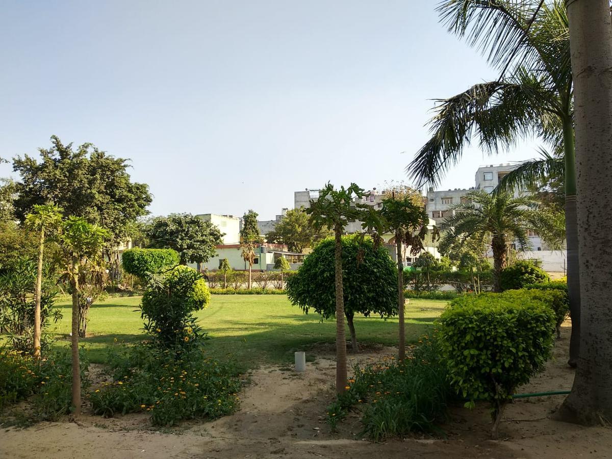 The Radiance Suites And Apartment New Delhi Exterior photo