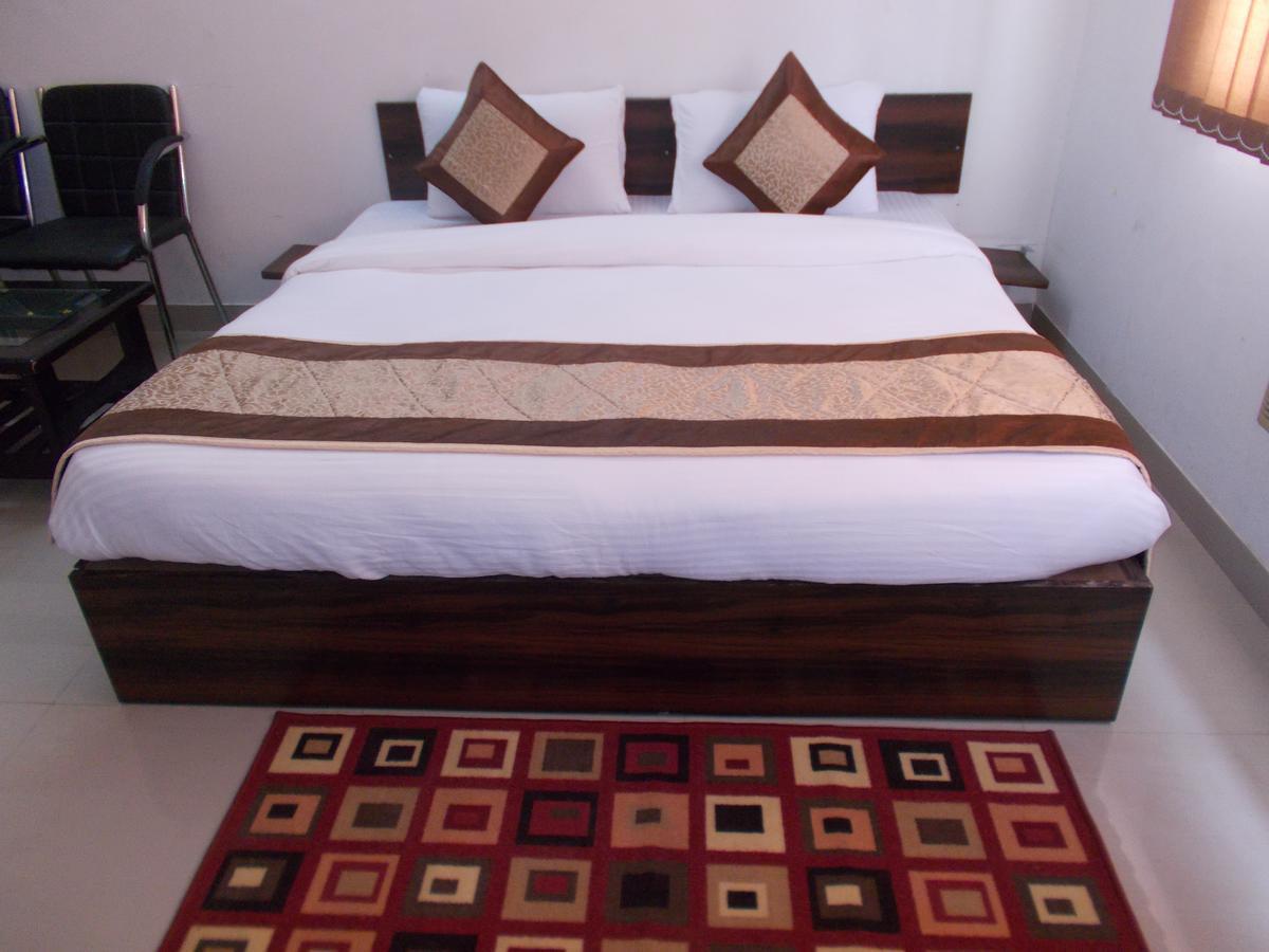 The Radiance Suites And Apartment New Delhi Exterior photo