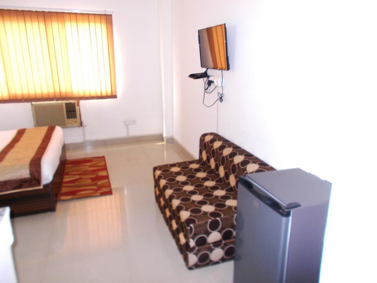 The Radiance Suites And Apartment New Delhi Exterior photo