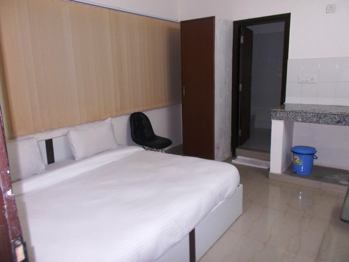 The Radiance Suites And Apartment New Delhi Exterior photo