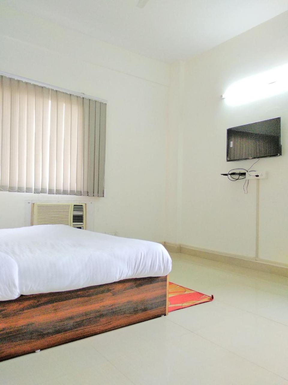 The Radiance Suites And Apartment New Delhi Exterior photo