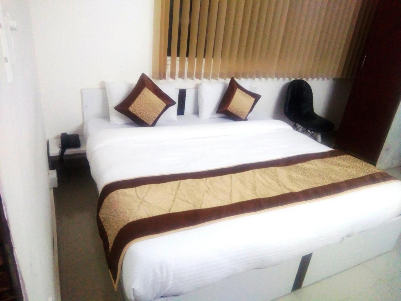 The Radiance Suites And Apartment New Delhi Exterior photo
