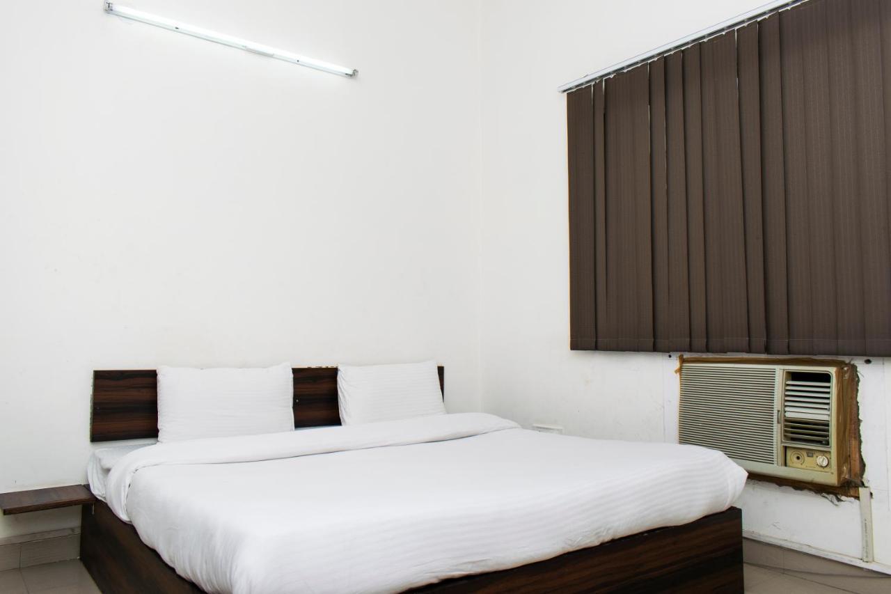 The Radiance Suites And Apartment New Delhi Exterior photo